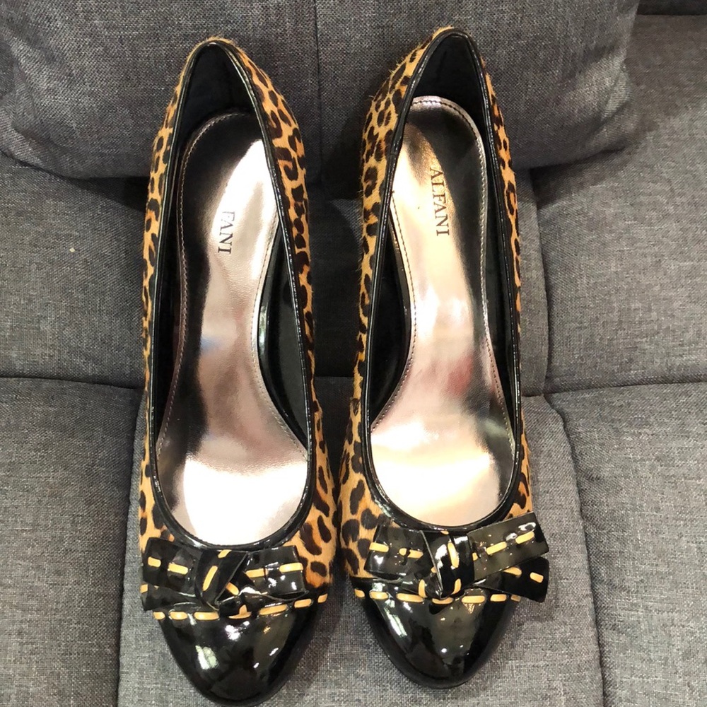 Size 9.5 leopard Alfani heels (mini heels).